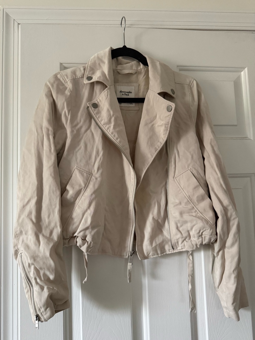 Abercrombie & Fitch Women's Light Cream Biker Jacket - size small